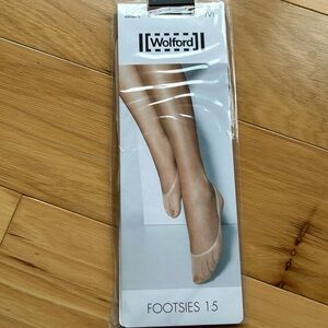 Wolford footsies 15